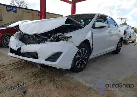 2014 Toyota Camry L z USA, uszkodzony, nr VIN 4T1BF1FK5EU742895